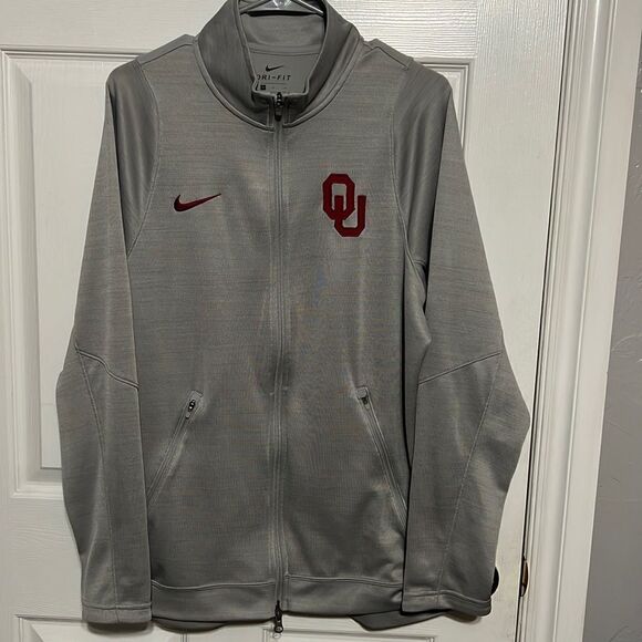 🔥🏈 NIKE ELITE Dri-Fit OU Oklahoma SOONERS Jacket - Excellent - Men Sz L 🏈🔥 - Picture 1 of 12